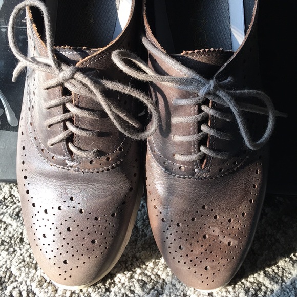 Cole Haan - Picture 6 of 8